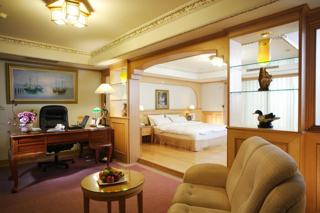 Kingdom Hotel Hszincsu Kültér fotó