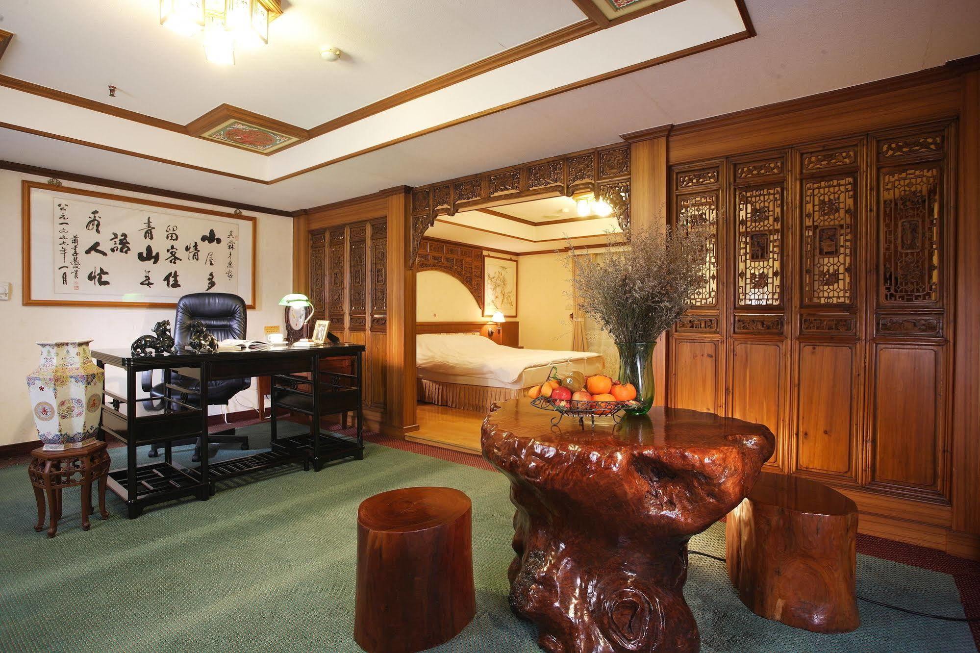 Kingdom Hotel Hszincsu Kültér fotó